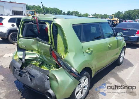 2014 Kia Soul z USA, uszkodzony, nr VIN KNDJN2A29E7742879